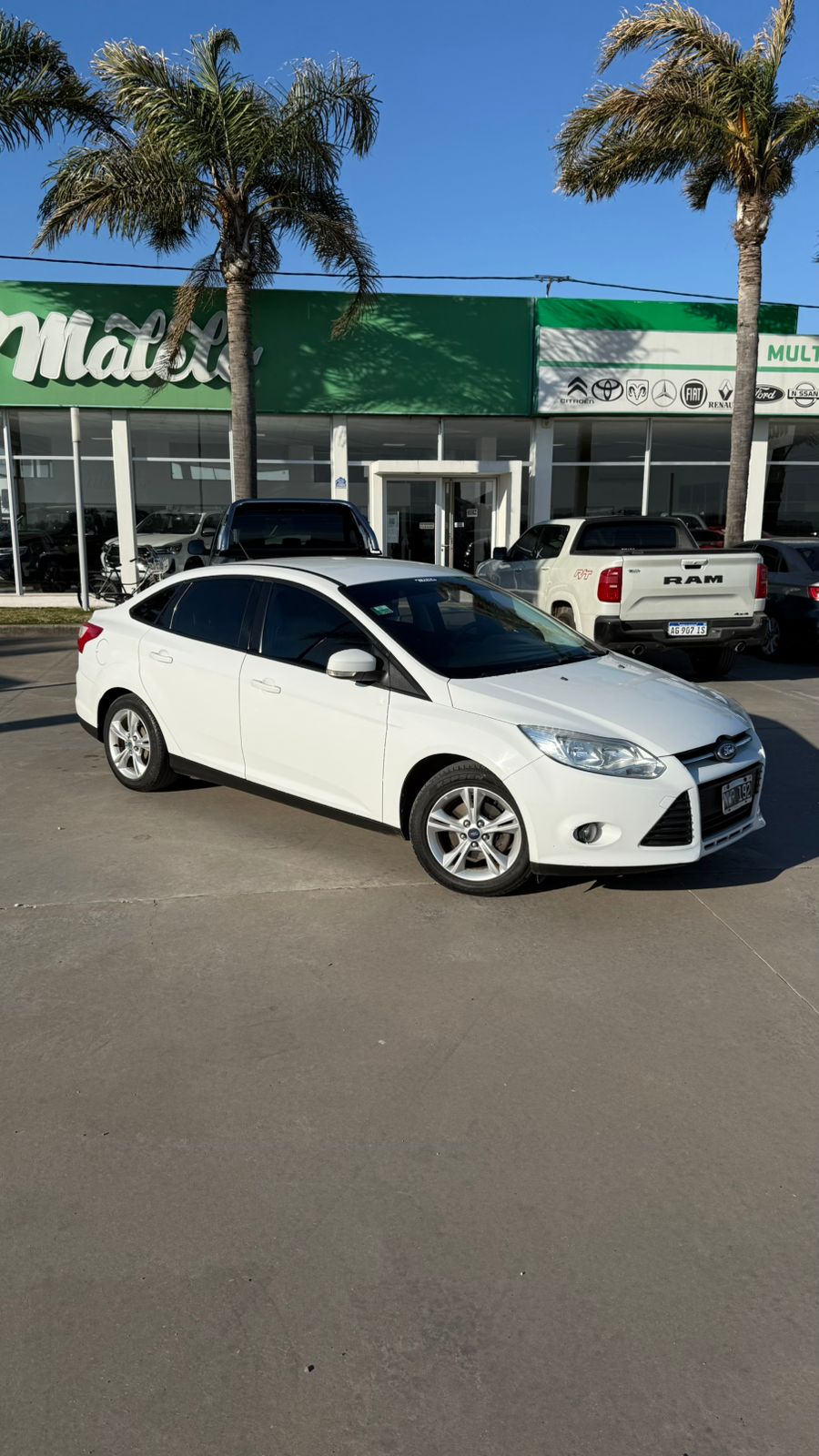 FORD - FOCUS S 1.6  - MANUAL  - 2014